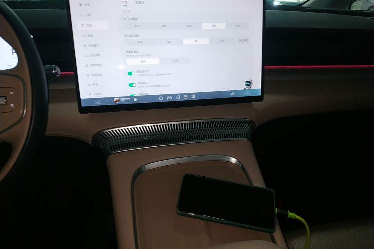 Used XPeng X9 2024 702 Ultra-Long Range Max
