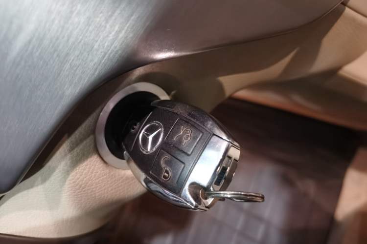 Used Mercedes-Benz M-Class 2015 ML 320 4MATIC