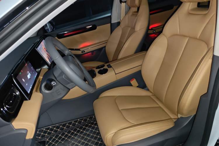 Used Leapmotor C01 2024 Range-Extended 216 Luxury Edition
