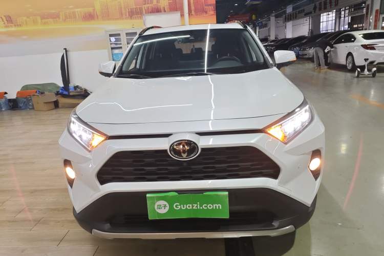 Used Toyota RAV4 2021 2.0L CVT Two-Wheel Drive Fashion Edition