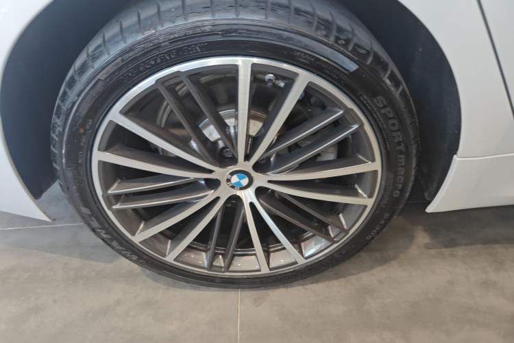 Used BMW 5 Series 2020 530Li Luxury Edition M Sport Package
