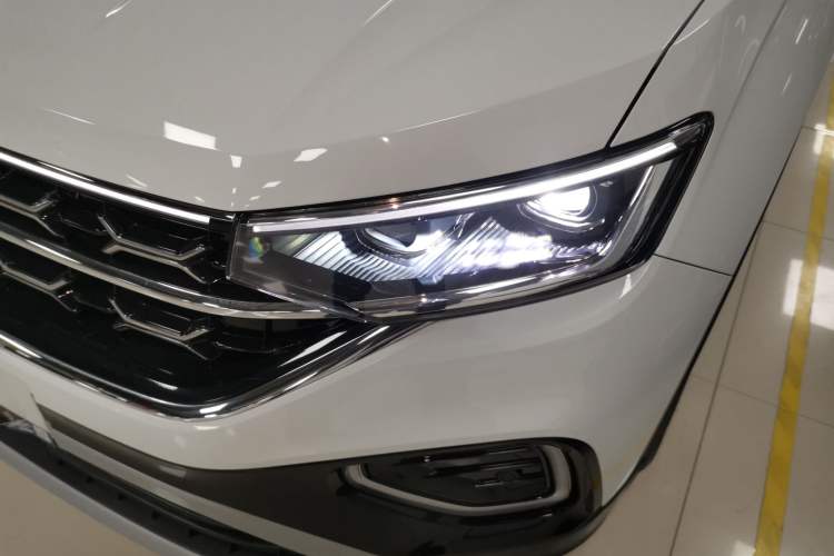 Used Volkswagen Tayron 2023 330TSI Two-Wheel-Drive Luxury Plus Advanced Version
