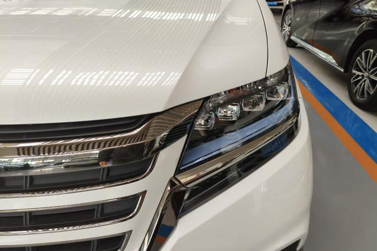 Used Honda Elysion 2019 2.0L Hybrid Luxury Edition
