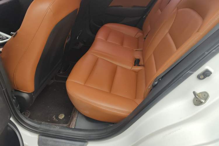 Used Hyundai Elantra 2016 1.6L Automatic ZhiXuan – Elite Version