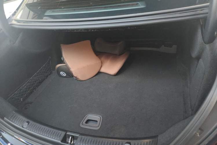 Used Mercedes-Benz E-Class 2021 E 300 L Sporty and Stylish Model