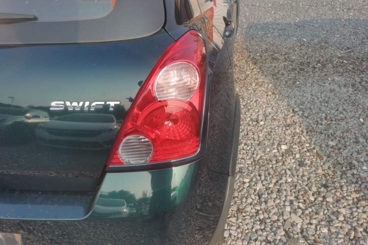 Used Suzuki Swift 2016 1.5L Automatic Fashionable Coolplay Edition
