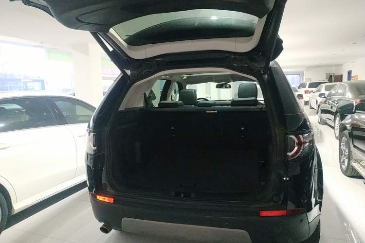 Used Land Rover Discovery Sport 2018 240 PS SE Version