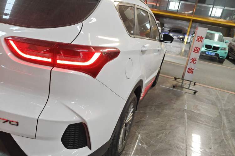 Used JETOUR X70 2023 1.5T DCT Overpass PRO+ Edition 7 Seats
