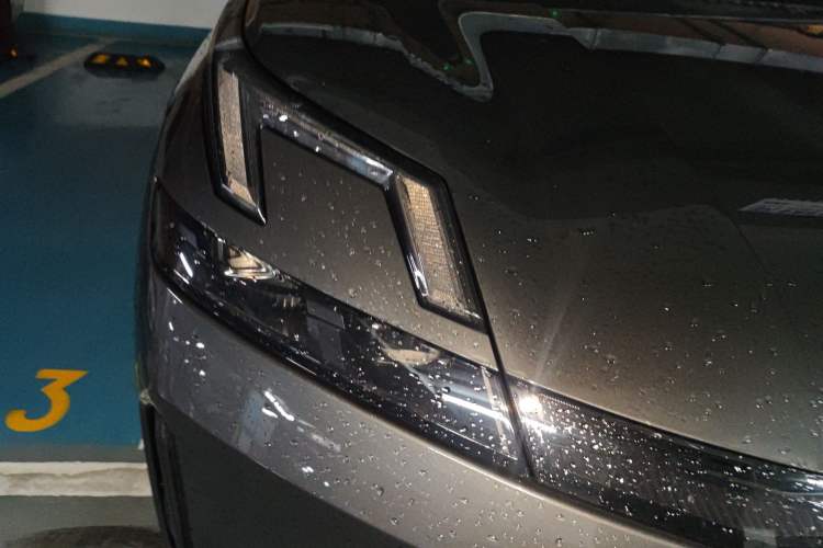 Used Lynk & Co 08 EM-P 2023 120km Long-Range Pro
