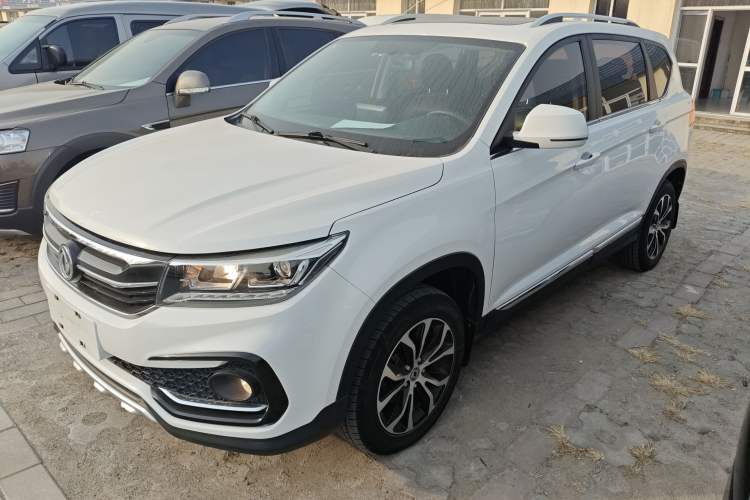 Used FORTHING Joyear X5 2017 Enjoy Series 1.6L CVT Luxury Model
