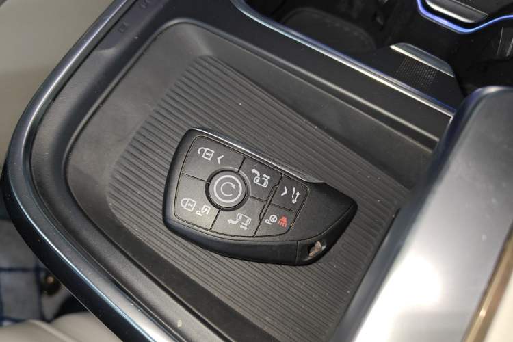 Used Buick Century 2023 2.0T Seven-Seater Yinshi Edition
