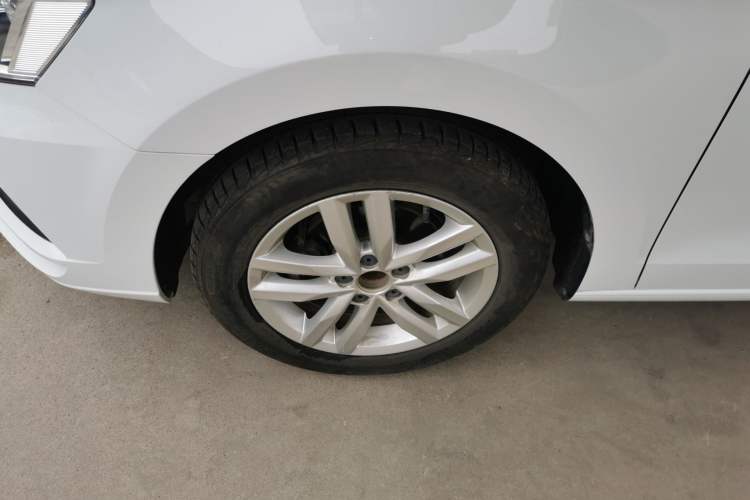 Used Volkswagen Jetta 2019 Dream Edition 1.5L Manual Fashion Version
