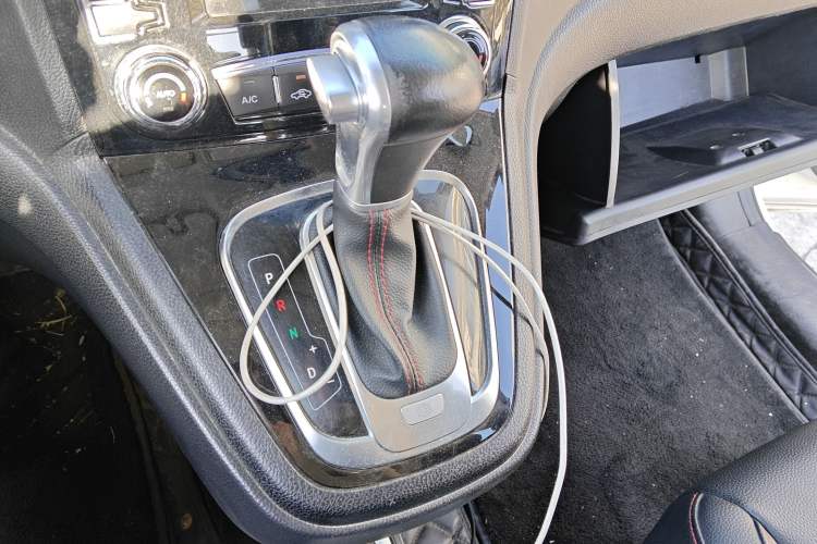 Used Haval H6 2016 Upgraded Model 1.5T Automatic Two-Wheel Drive Elite Version
