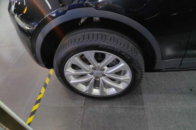 Used Land Rover Discovery 2024 360 PS S