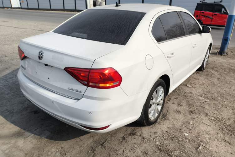 Used Volkswagen Lavida 2015 1.6L Manual Comfort Edition
