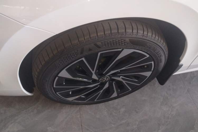 Used Volkswagen Sagitar 
