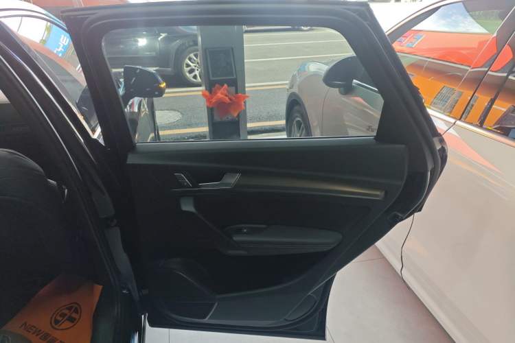 Used Audi Q5L 2023 40T Luxury Dynamic Model