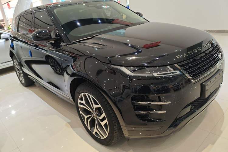 Used Land Rover Range Rover Evoque 2024 Aurora L 249 PS Prestige Light-Chasing Edition
