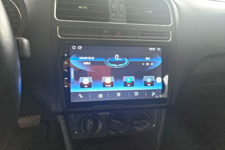 Used Volkswagen Polo 2016 1.6L Automatic Comfort Model
