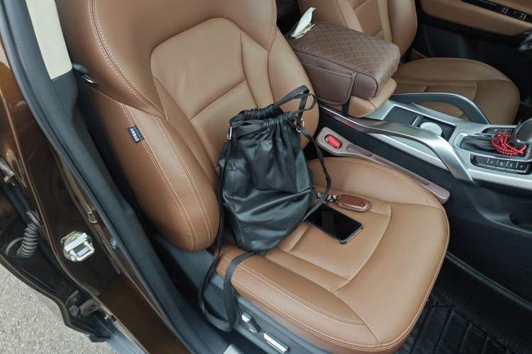 Used Geely Auto Emgrand X7 Sport 2016 1.8TD Automatic ZhiZun Version
