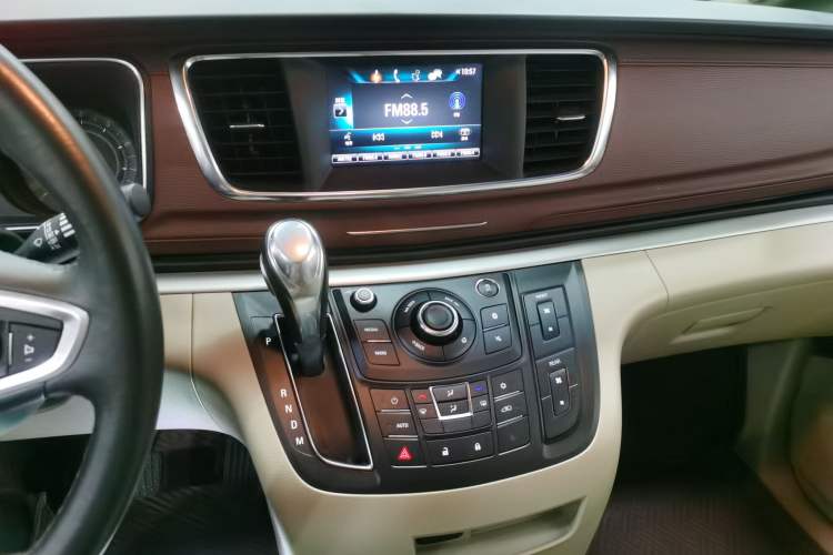 Used Buick GL8 2018 28T Luxury Model China VI Standard