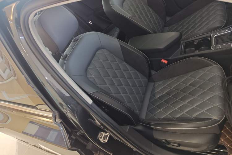 Used Volkswagen Sagitar 2023 300TSI DSG Excellence Edition
