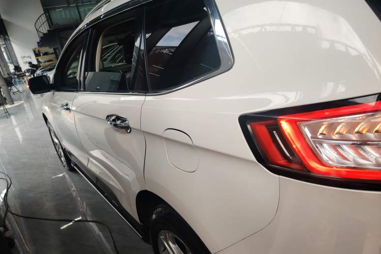 Used Ford Edge 2018 EcoBoost 245 Two-Wheel-Drive Titanium 7-Seater China V Standard
