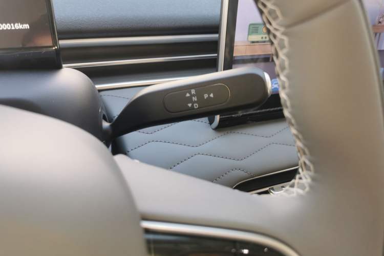 Used Dongfeng NAMMI 01 2024 New Edition 330 Plus Smart+
