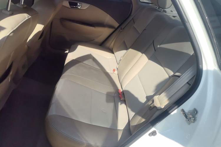 Used Buick Excelle 2015 1.5L Automatic Classic Model
