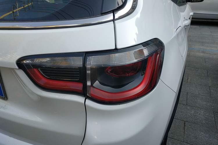 Used  Compass 2017 200T Automatic Family Edition
