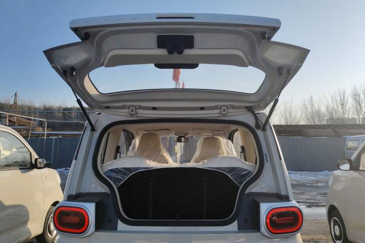 Used Wuling Hongguang MINIEV 2024 3rd Generation 215km Youth Edition
