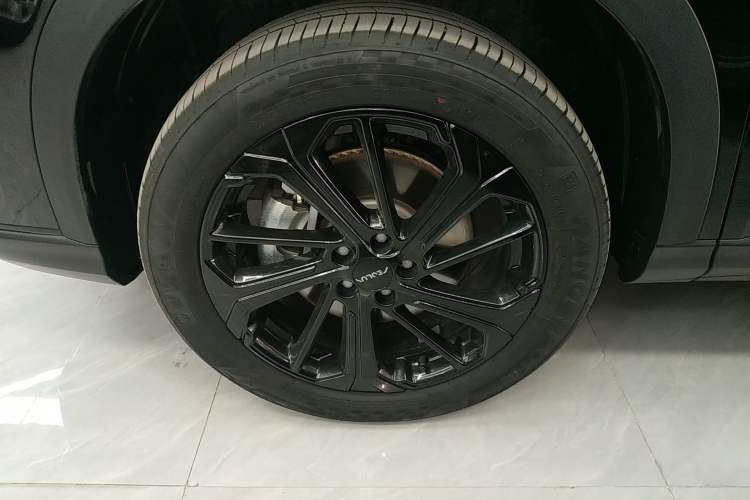 Used Dongfeng Aeolus Huge 2025 Mach Power 1.5T Luxury Version
