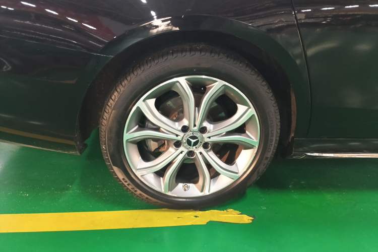 Used Mercedes-Benz E-Class 2020 E 300 L Sporty and Stylish Model
