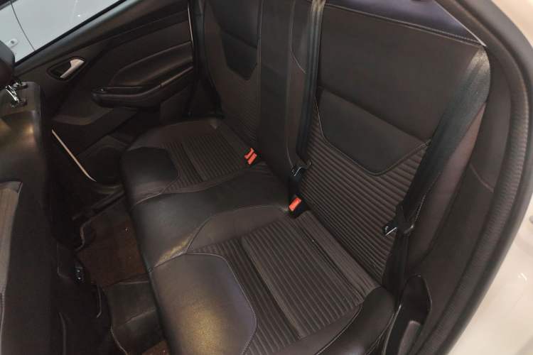 Used Ford Focus 2015 Sedan EcoBoost 125 Automatic Supreme Style Edition
