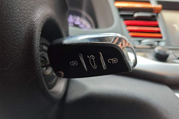 Used Hyundai Elantra 2016 1.6L Automatic ZhiXuan – Elite Version