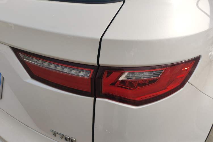 Used Zotye T700 2017 1.8T Dual-Clutch Luxury Model
