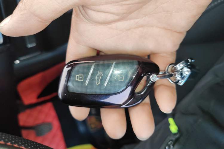 Used Roewe i5 2020 1.5L Manual 4G Connect Luxury Edition
