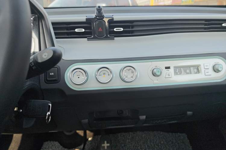 Used Wuling Hongguang MINIEV 2021 Macaron Fashion Model Lithium Iron Phosphate