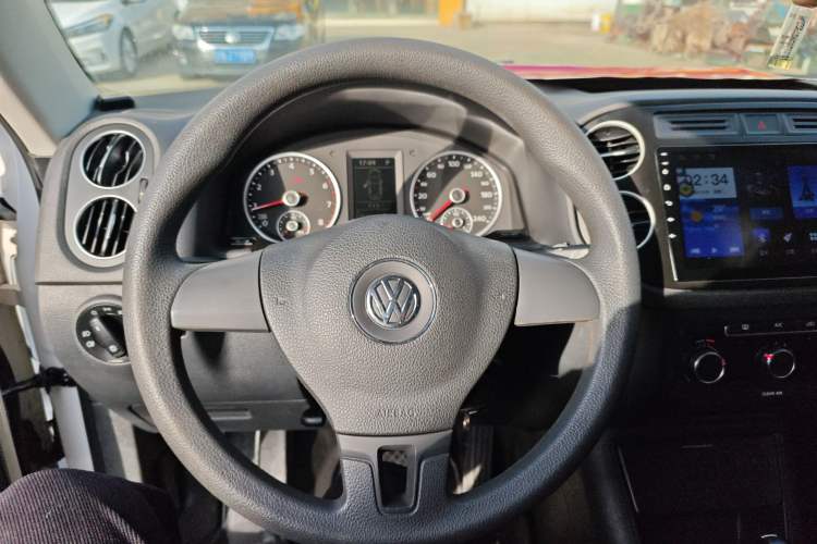 Used Volkswagen Tiguan 2017 300TSI Automatic Two-Wheel Drive Silk Road Luxury Edition
