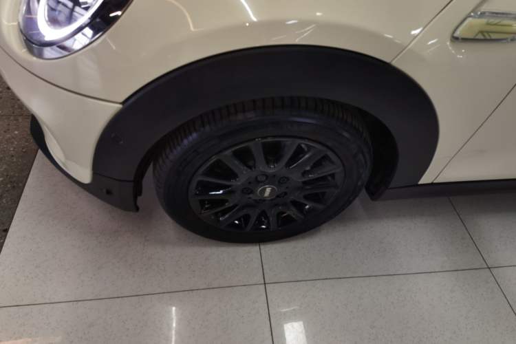 Used MINI MINI 2018 1.5T COOPER Classic Edition Five-Door Version
