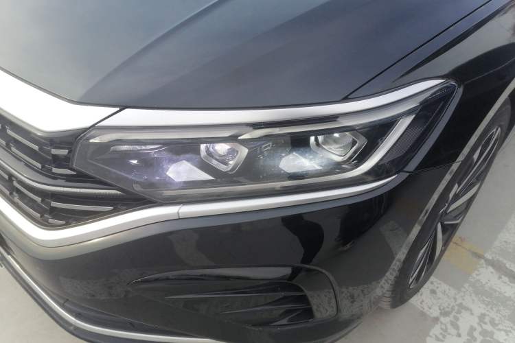 Used Volkswagen Passat 2024 380TSI Luxury Edition
