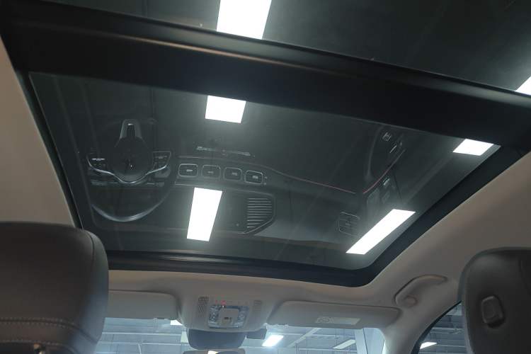 Used Mercedes-Benz GLE 2023 GLE 450 4MATIC Luxury Model
