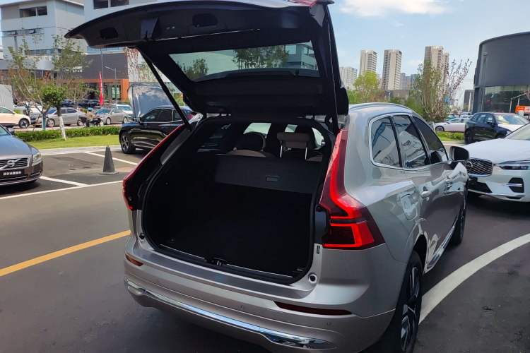 Used Volvo XC60 2026 B5 4x4 Smart Luxury Edition
