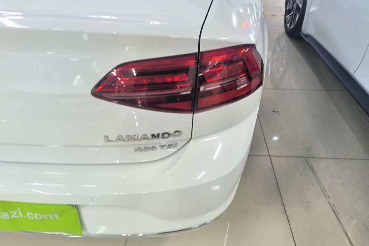 Used Volkswagen Lamando 2019 230TSI DSG Fashion Edition China VI
