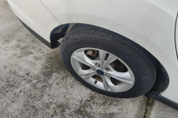 Used Ford Focus 2012 Sedan 1.6L Automatic Fashion Edition