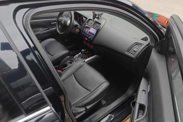 Used Mitsubishi ASX 2013 2.0L CVT Two-Wheel Drive Elite Edition
