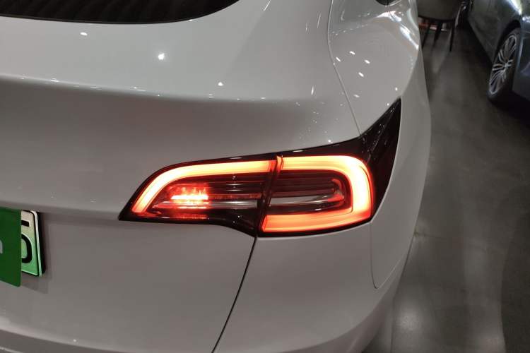 Used Tesla Model Y 2022 Rear-Wheel-Drive Version
