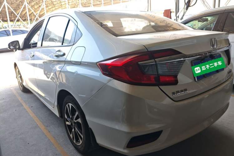 Used Honda Greiz 2016 1.5L CVT Classic Edition
