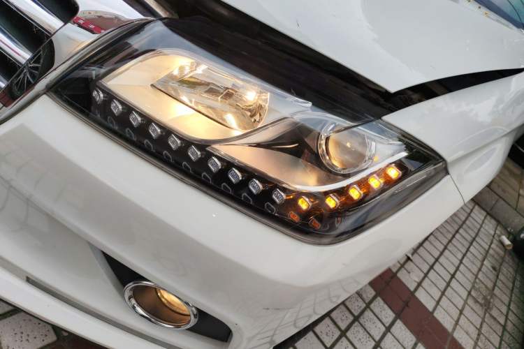 Used Haval H2 2016 Red-Label 1.5T Manual Two-Wheel Drive Luxury Model
