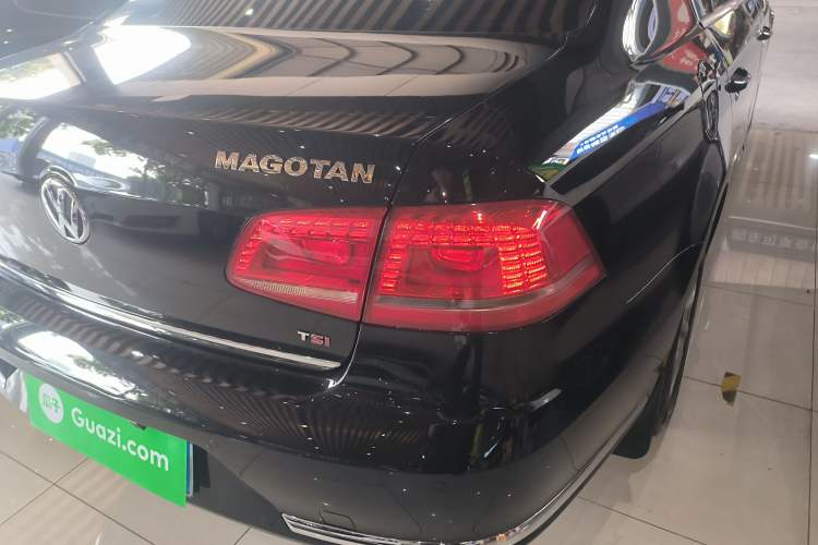 Used Volkswagen Magotan 2015 1.8TSI Advanced Model
